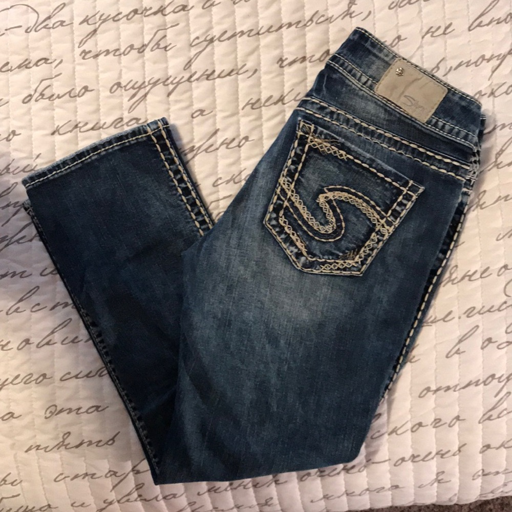 Beautiful Silver Jeans capris!